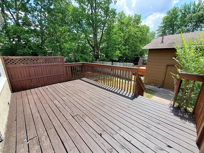Private deck - 576 Bay St