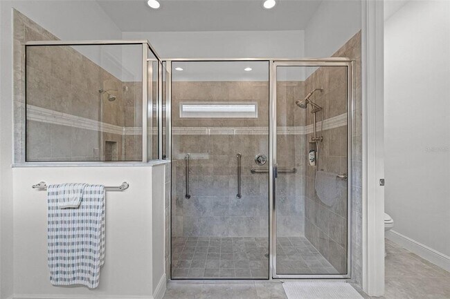 Building Photo - 5013 E Fountainwood Dr