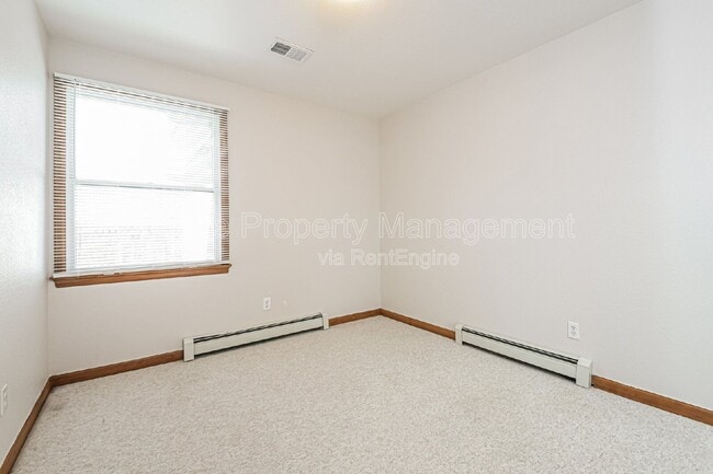 Building Photo - 2586 E 125th Pl