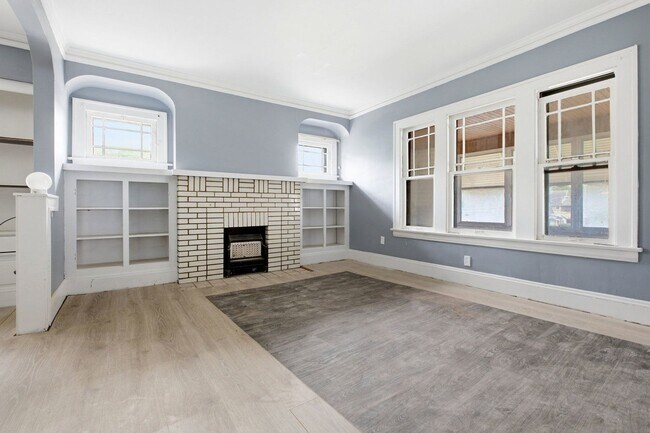 Building Photo - 12313 Rexford Ave