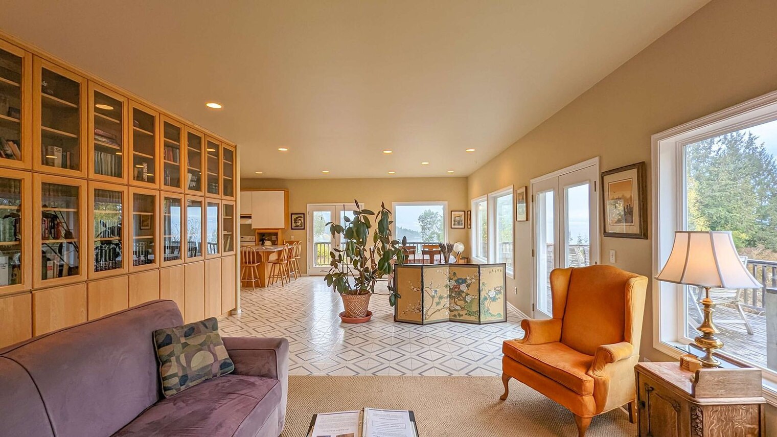 Building Photo - 123 E Bachelor Rock Dr