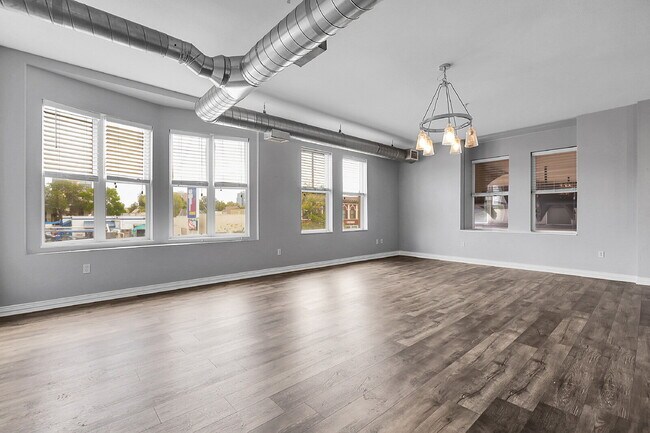 Primary Photo - $1,530.00 - 1 Bed, 1 Bath Condo in Denver in Great Location!