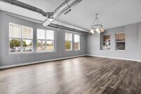 Building Photo - $1,530.00 - 1 Bed, 1 Bath Condo in Denver in Great Location!