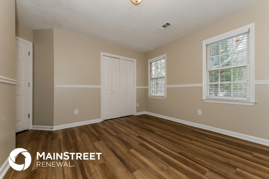 Building Photo - 3175 Rock Creek Dr