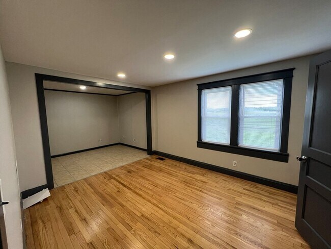 Building Photo - 2801 Lascassas Pike