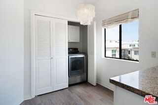 Building Photo - 817 10th St