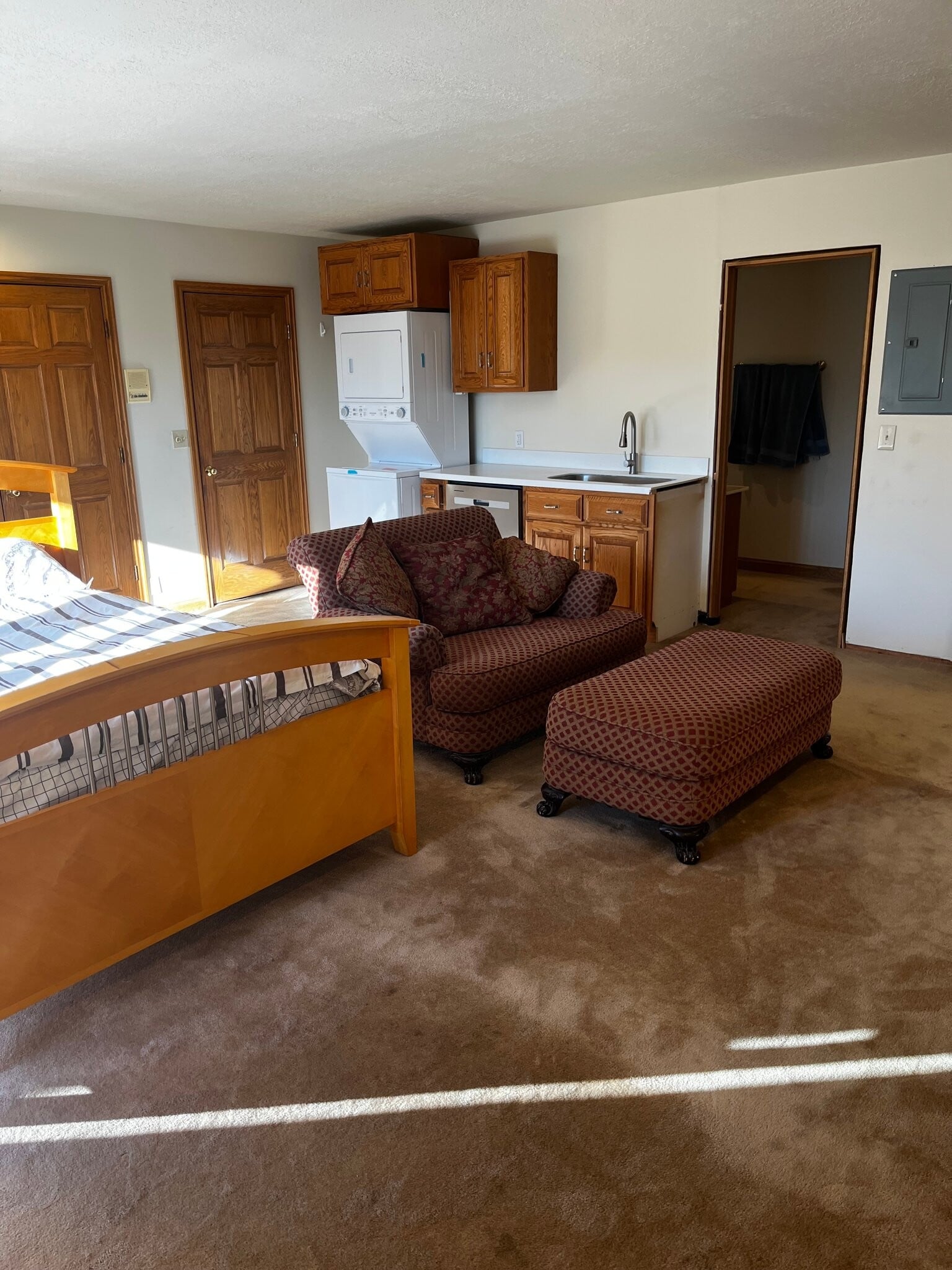 Building Photo - 7182 Stagecoach Dr