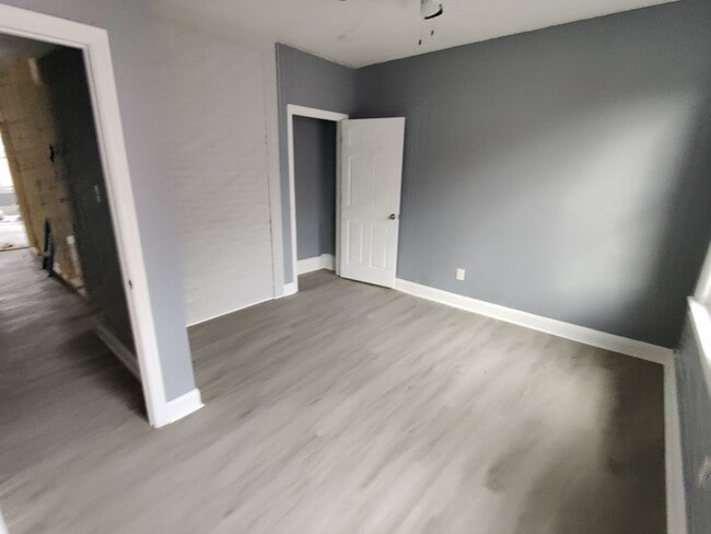 Building Photo - 121 Cohassett St