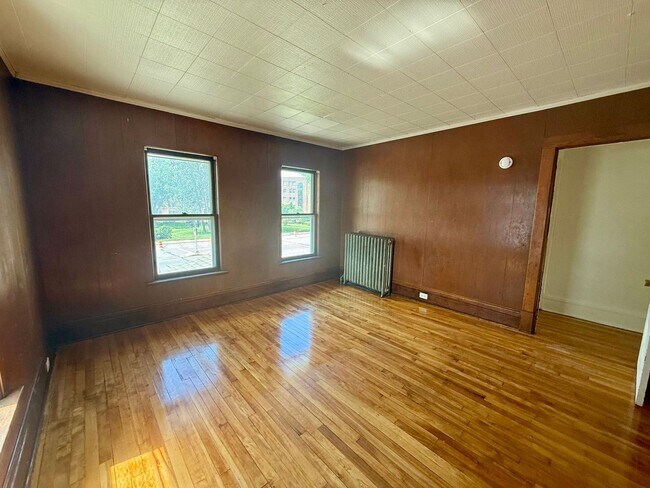 Building Photo - 1339 Grand Ave