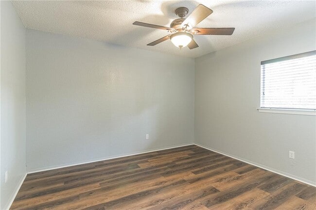 Building Photo - 4908 Hawkhaven Ln