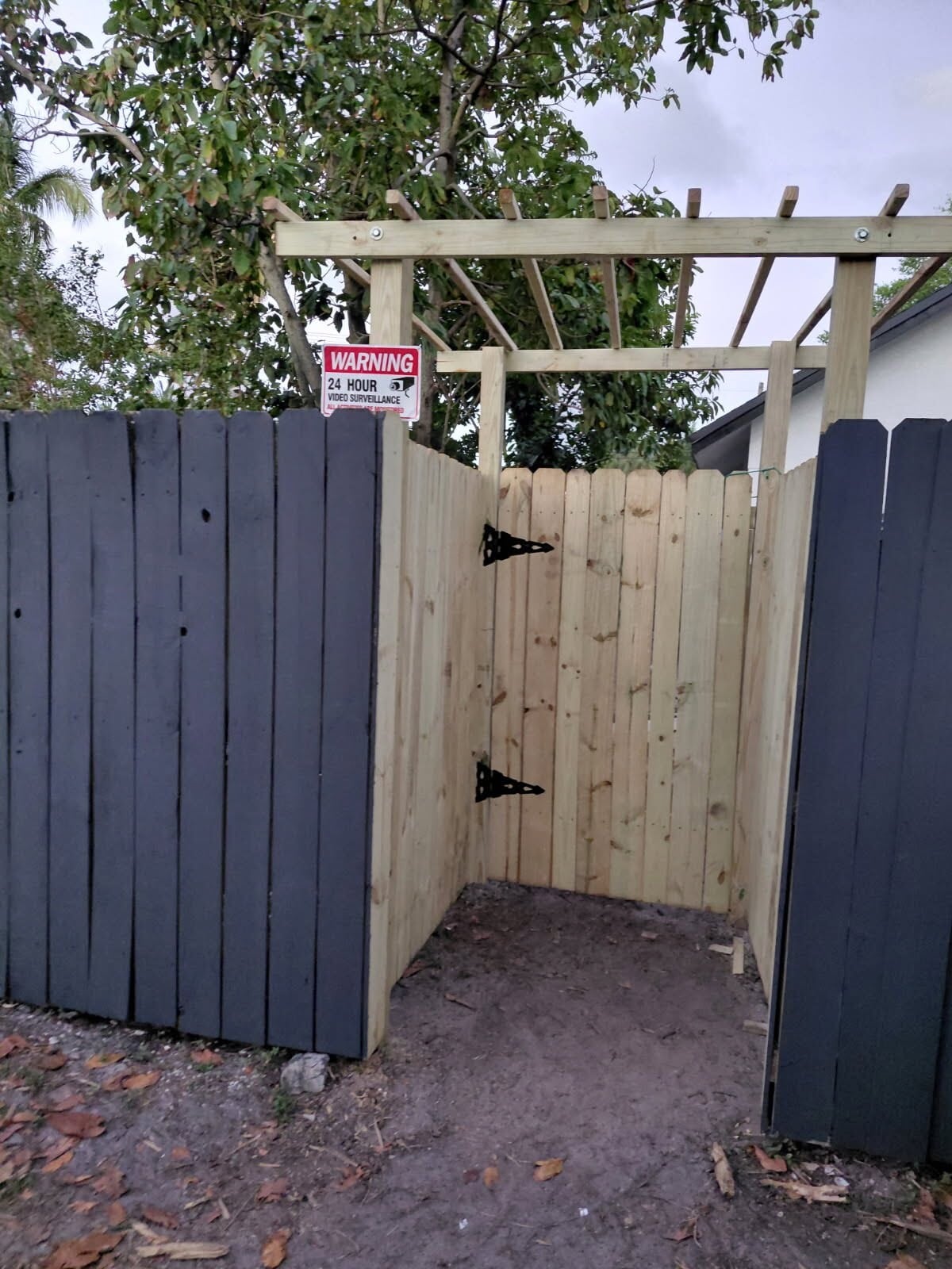 Building Photo - 1345 NE 5th Terrace