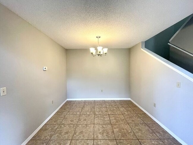 Building Photo - WEDGEFIELD GOLF COURSE VILLA