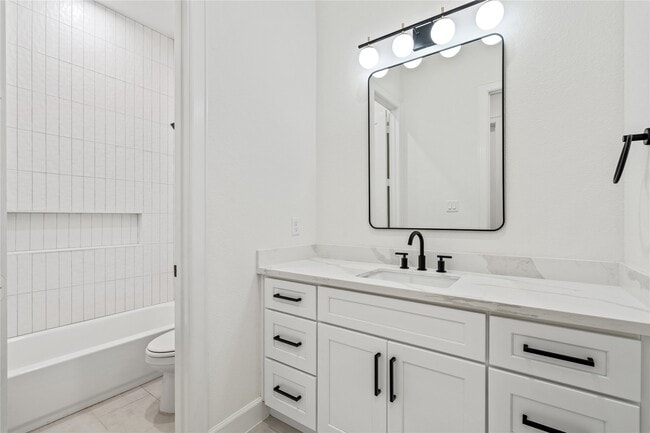 Building Photo - 8324 Corinth St