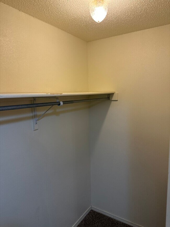 Building Photo - Available August 1st! 3-Bedroom, 2-Bathroom Home in East Rogers