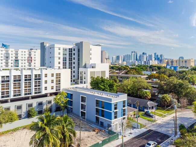 Building Photo - 1159 NW 8 AVE
