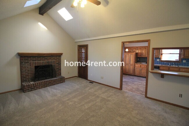 Building Photo - Bedrooms on the Main Level w/ Finished Wal...