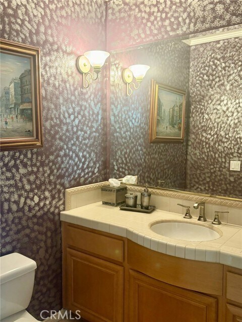 Building Photo - 5 St Pierre