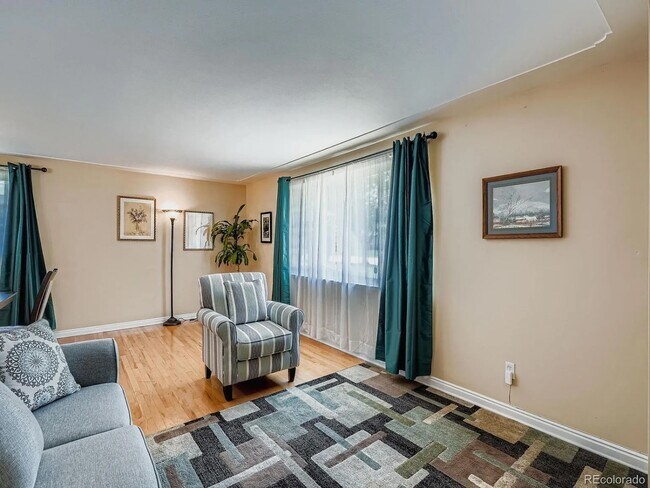 Building Photo - Impeccable brick ranch home for rent