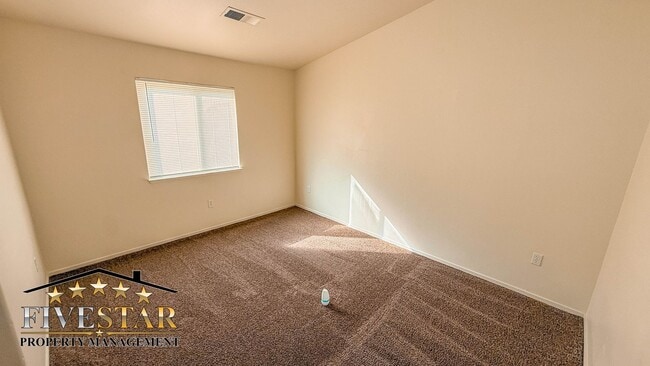 Building Photo - 2815 Flint Hills Dr