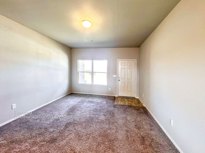 Building Photo - 1137 Santa Fe Trl