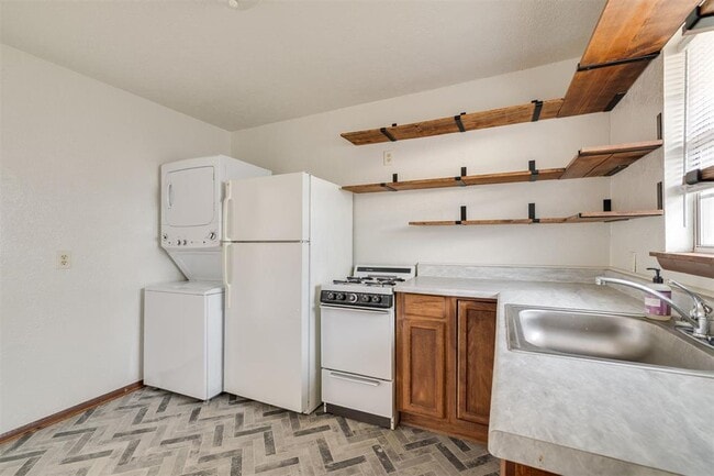 Building Photo - 1131 Stubbeman Ave
