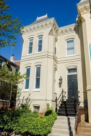 Building Photo - 302 4th St SE
