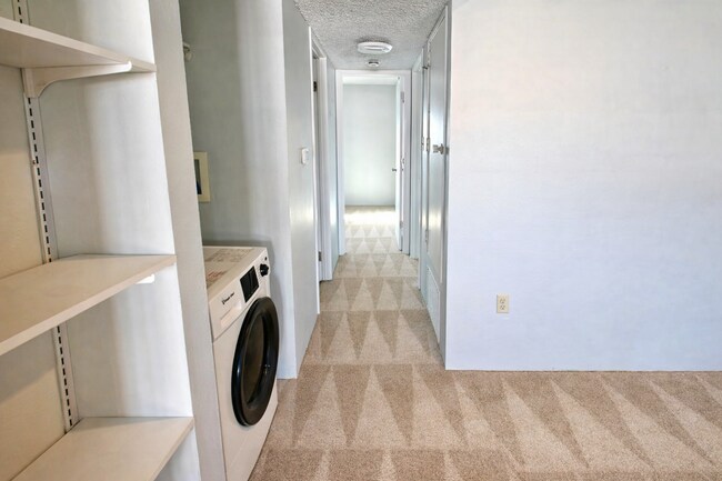 Building Photo - Peaceful Condo Retreat near Glendale in Denver – Pet-Friendly & Well-Located