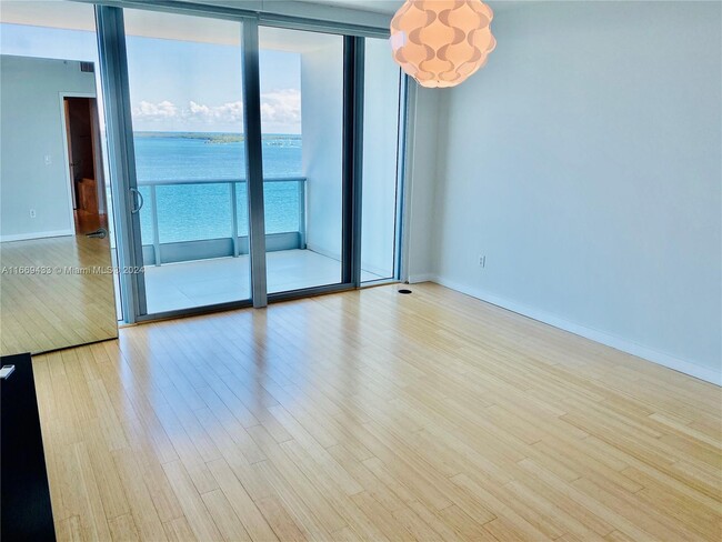 Building Photo - 1331 Brickell Bay Dr