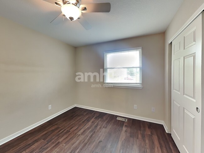 Building Photo - 6565 Monaco Dr