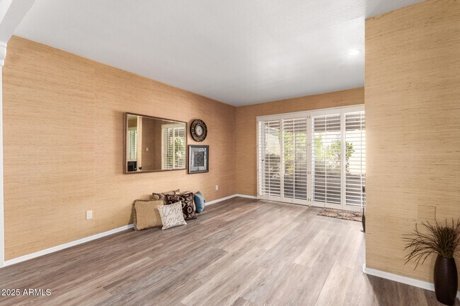 Building Photo - 6735 N 16th Pl