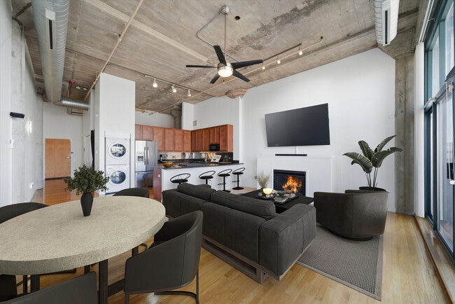 Building Photo - 1727 S Indiana Ave