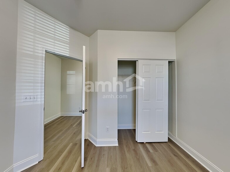 Building Photo - 203 Reedy River Ct