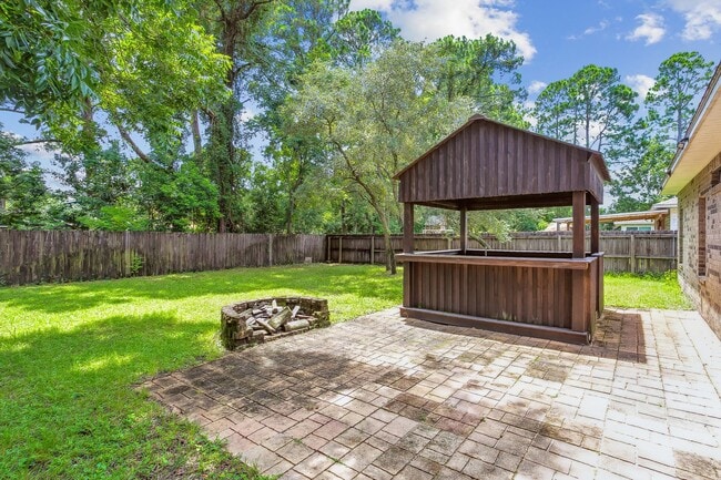 Building Photo - Four Bedroom with Outdoor Kitchen in Shalimar