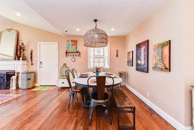 Building Photo - 3318 20th St