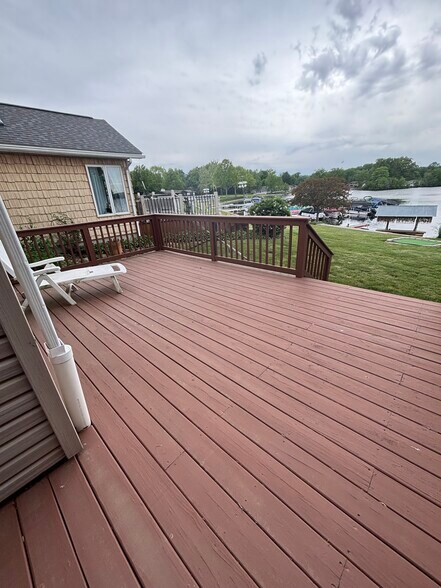 Building Photo - 4814 Whyem Dr
