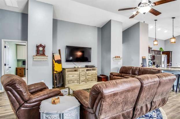 Building Photo - 5544 Peach Dr