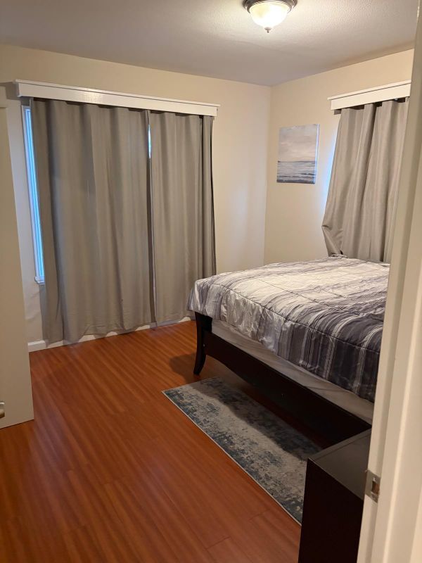 Building Photo - 558 A St