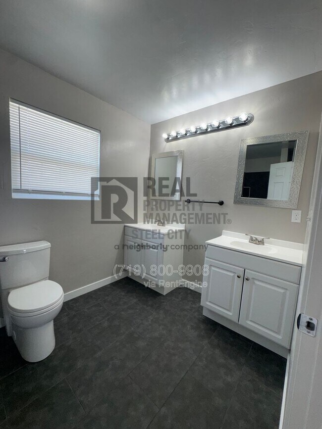 Building Photo - 2619 7th Ave