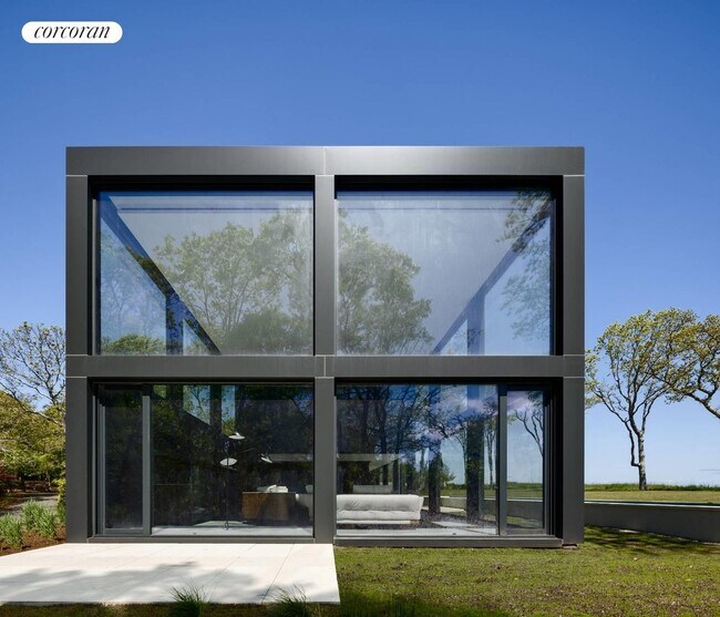 Building Photo - 32 Hedges Banks Dr