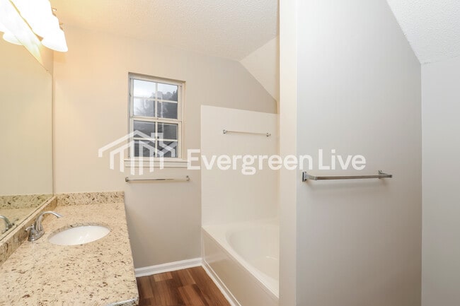 Building Photo - 4020 Meadow Glen Way