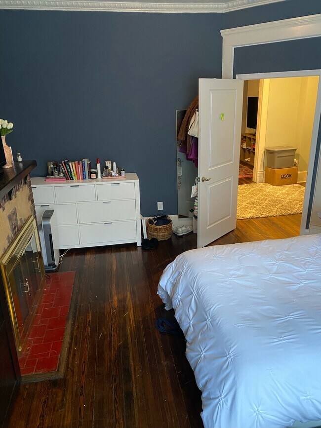 Building Photo - 1830 Swann St NW