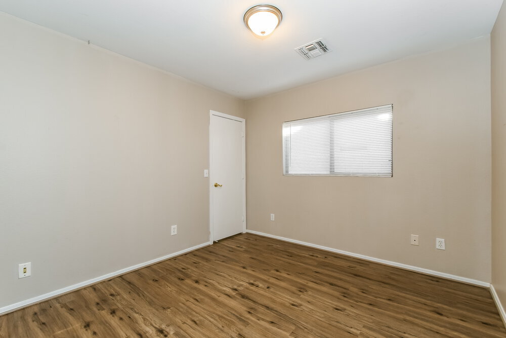 Building Photo - 11218 E Quarry Ave