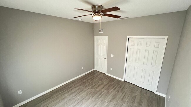 Building Photo - AWESOME 3 Bedroom, 2 Bathroom Home in Beautiful Palm Bay!!