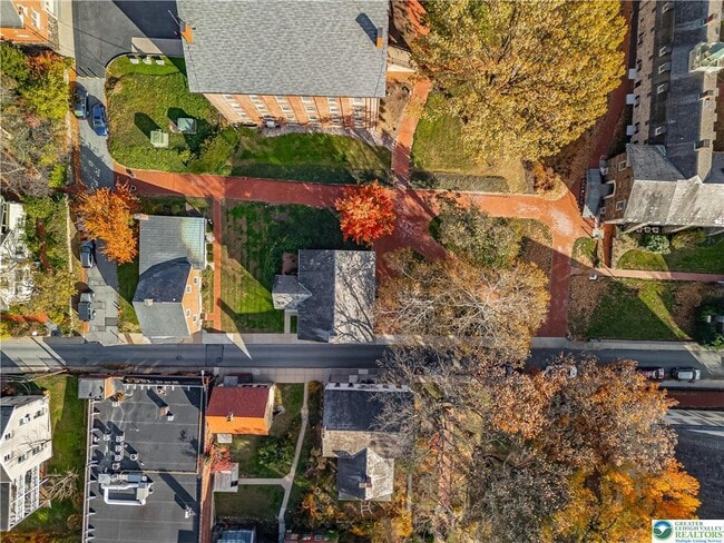 Building Photo - 426 Heckewelder Pl