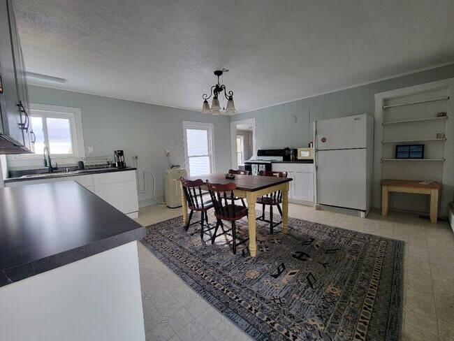 Primary Photo - 15 Pleasant St