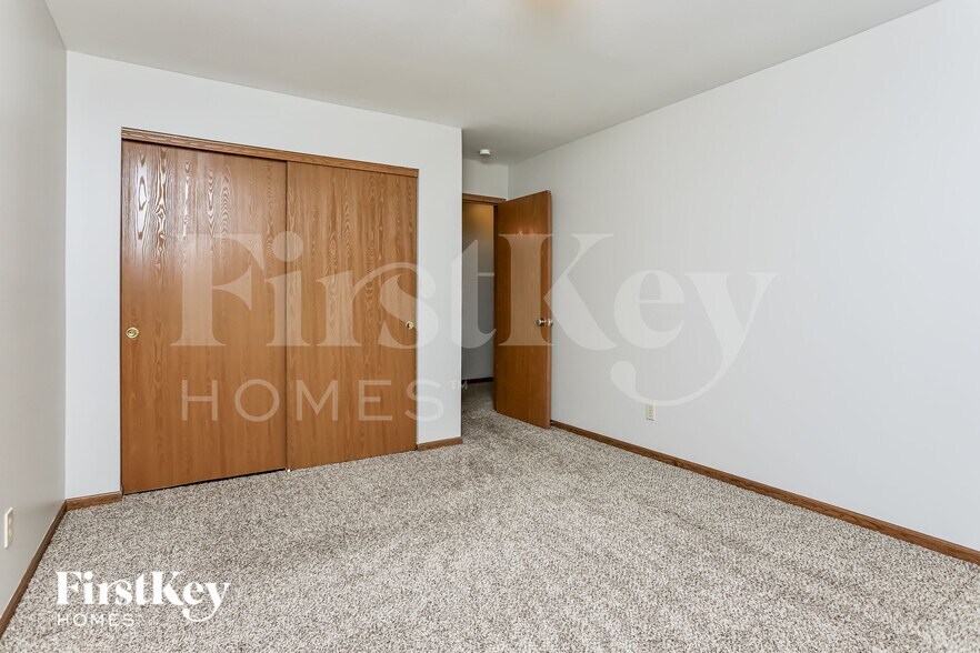 Building Photo - 3741 Majestic Ct