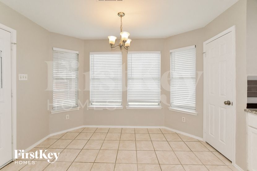 Building Photo - 1809 Pecan View Dr