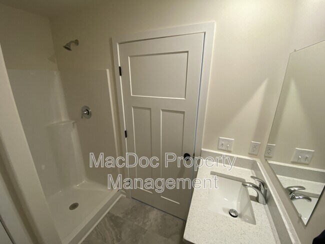 Building Photo - 54 Azalea Way