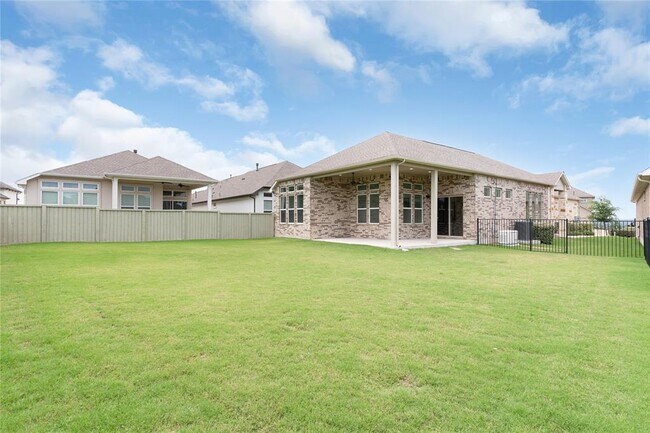 Building Photo - 746 Faith Dr