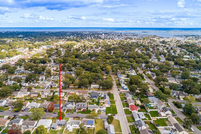 Building Photo - 1331 Sunset Ave